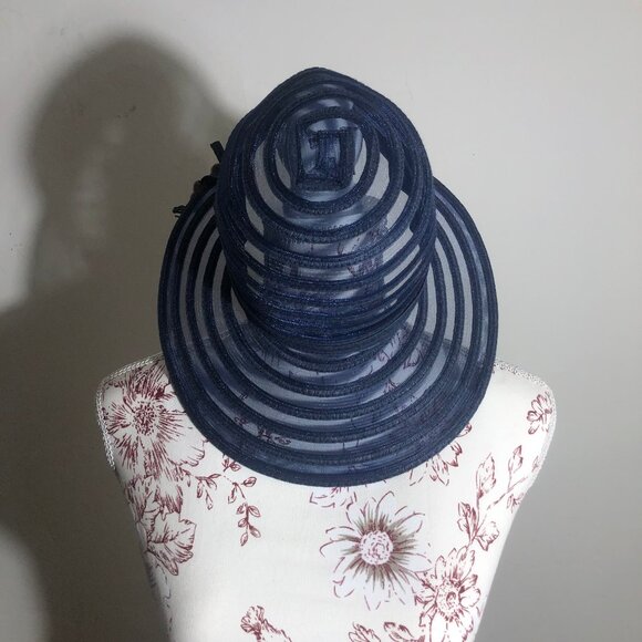 Step Back in Style with Our Unique Vintage Paper & Polyester Cap! - Picture 2 of 6